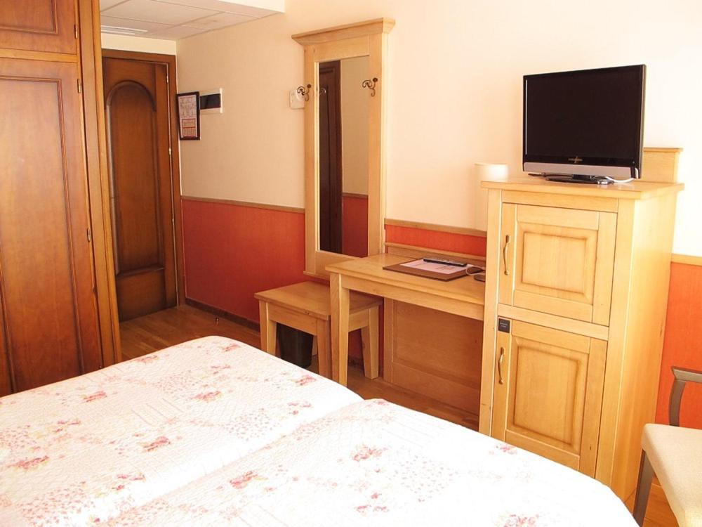 Hotel Alda A Boira Jaca Exterior photo